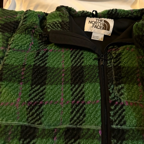 The North Face Extreme Pile Full Zip Jacket - Picture 12 of 13